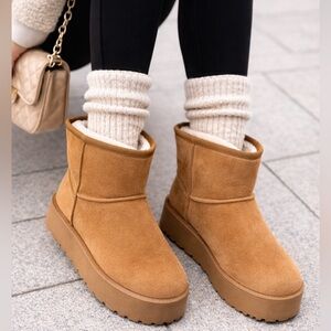 Women's Furry Faux Suede Ankle Platform Booties Tan Size 9 NWT